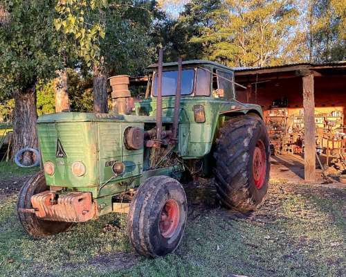 Tractor Deutz 144 con Rastra Excéntrica