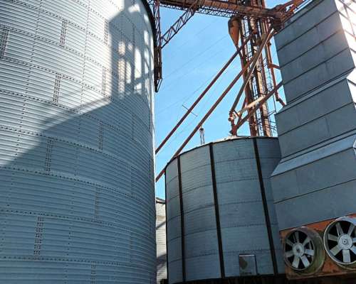 Vendo 4 Silos Aereos de 240 TN