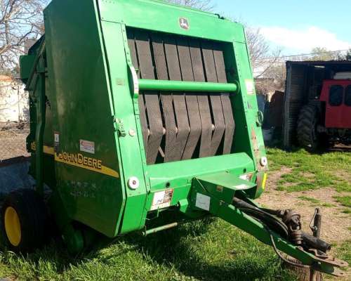 Vendo Arrolladora John Deere.