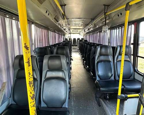 Mercedes Benz 500 u 51 Asientos MAS Chofer Excelente Estado.