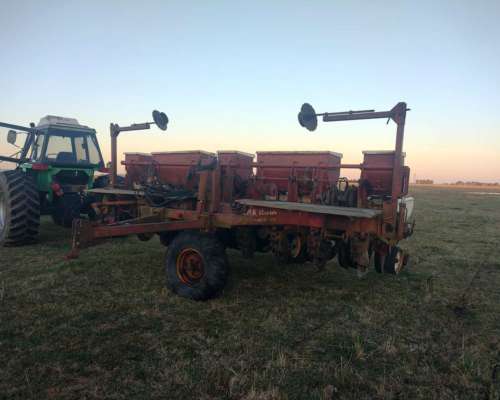 Sembradora Apache 6100 de 9 a 52