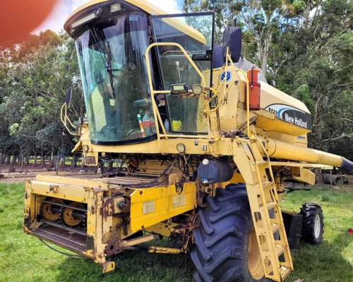 Cosechadora New Holland TC 57