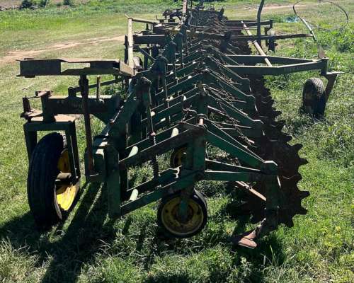 Escardillo Pierobon 17-70 - Tiro de Punta - Movible - EXC ES