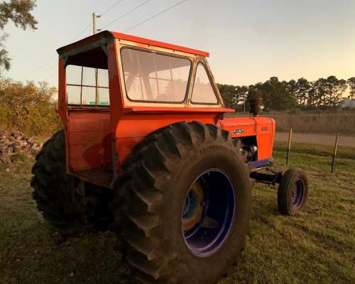 Tractor Fiat 900 e