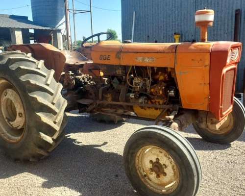 Tractor Fiat 600 e con Tres Puntos.