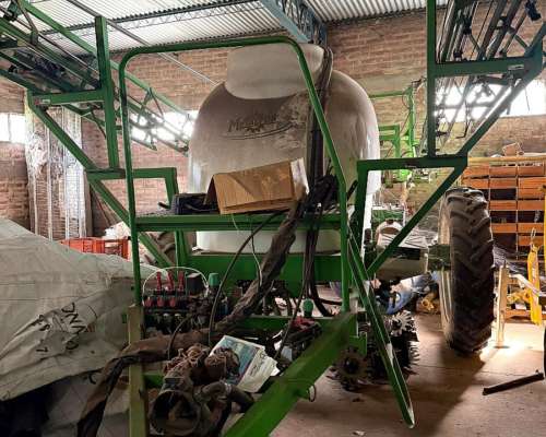 Pulverizador de Arrastre Metalfor Futur 3000 con 18 Metros