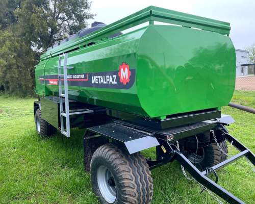 Acoplado Tanque de 6.000 LT con Bomba y Tanque de Agua