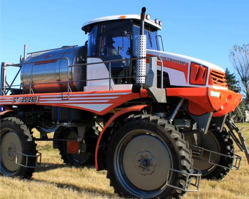 Pulverizador Autopropulsado Golondrin GTI 35-26