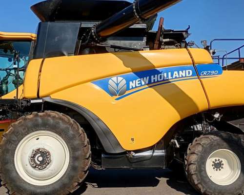 New Holland Cr7.90, con Draper Maizco 45pies