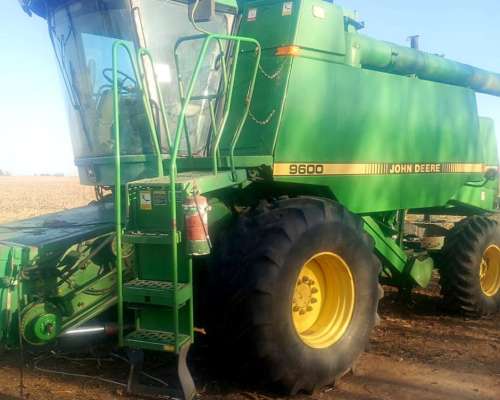 Cosechadora John Deere 9600 - Doble Traccion - 30 Pies