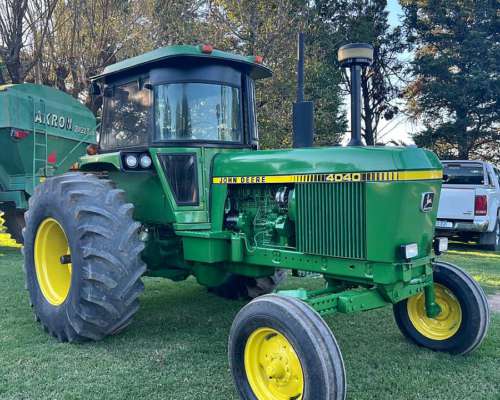 Tractor John Deere 4040