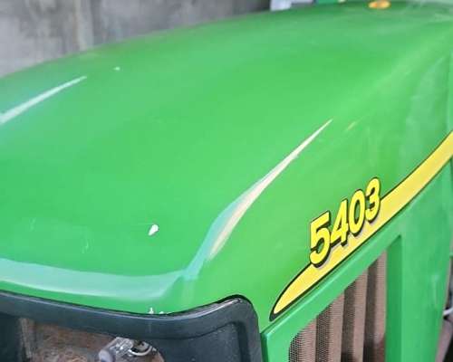 Tractor John Deere 5403 con 2500 Hs Reales