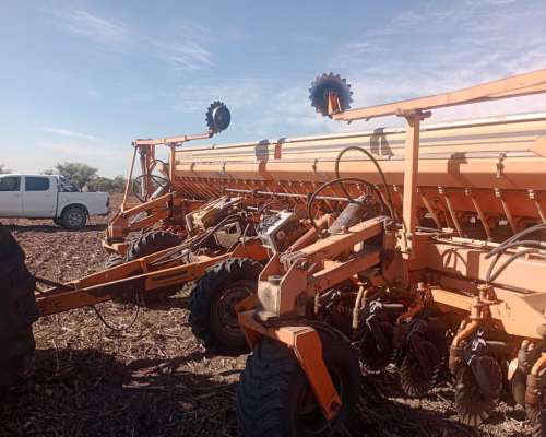 Sembradora de 33 a 21 Agrometal