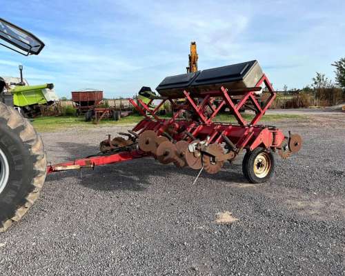 Fertilizador en Linea de 10 Surcos