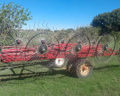 Rastrillo Agroindustria en V. 12 Estrellas. año 2025.
