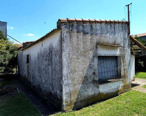 Inmueble Espectacular en Acceso a Huergo , Casa a Reciclar
