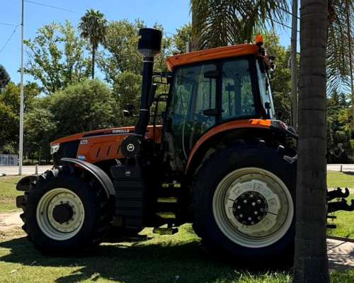 Tractor Zanello 4225-225hp Fuerza
