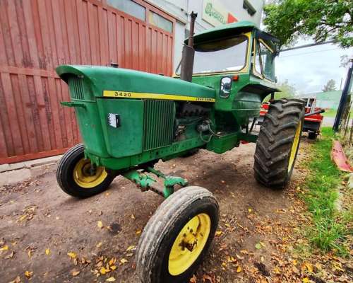 Tractor John Deere 3420 con Cabina