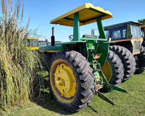 John Deere 2420 4X2