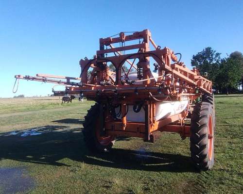 Pulverizador Marca Sefo de 22 Metros de Ancho de Labor