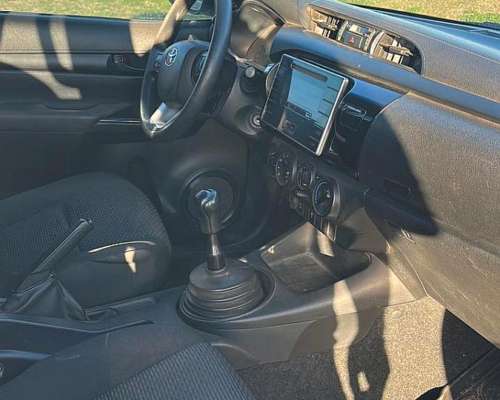 Toyota Hilux DX C/D 4X4 2017