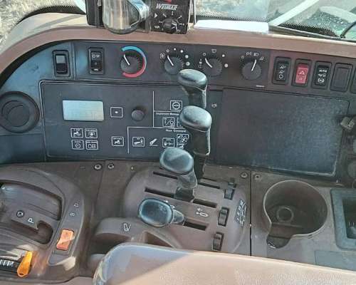 Tractor John Deere 7 200j año 2019.