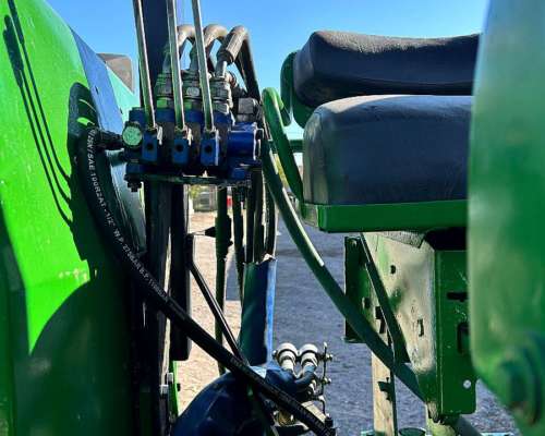 Tractor John Deere 3530 – Restaurado a Nuevo