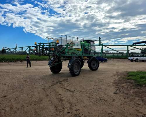 Pulverizadora Metalfor 2800 - año 2009 - 23 Metros