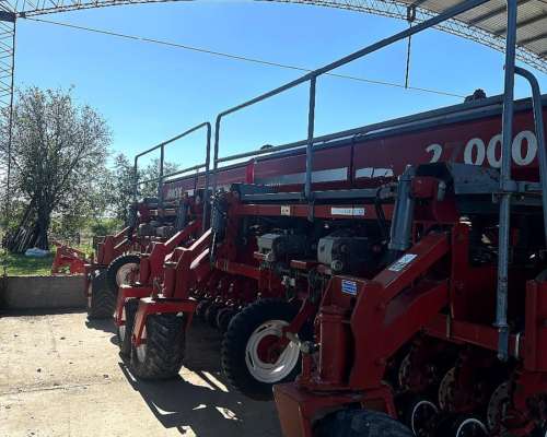 Sembradora de Grano Grueso Apache 27000 (20 a 42cm)