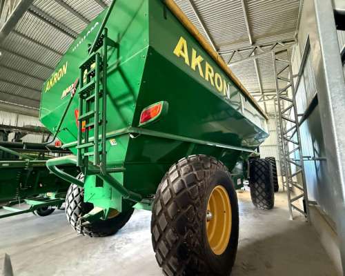 Excelente Akron 35.000 Litros con Balanza