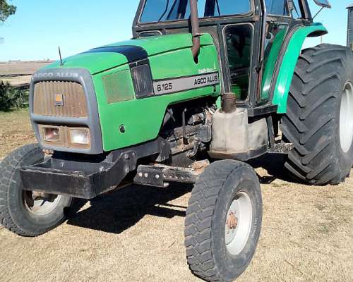 Tractor Agco Allis 6.125 2001