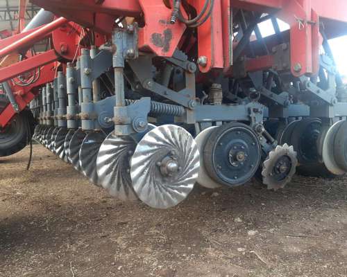 Sembradora Juber 6400 de 33 Líneas a 19
