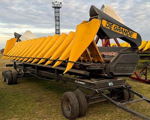 Cabezal Maicero de Grande de 14 a 52 - año 2020 - Usado.