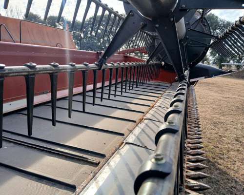 Case 7120 4dw Dual con Draper de 35 Pies