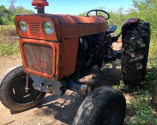 Tractor Fiat 600e con Desmalezadora de Arrastre 1,5mts