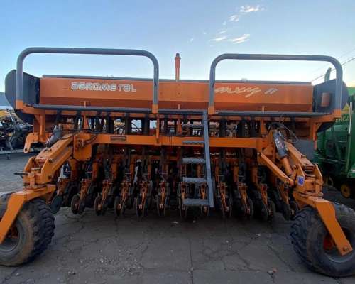 Sembradora Agrometal MXY2 de 27 Líneas a 17,5 CMS Reparada
