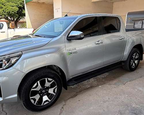 Toyota Hilux SRX 4X4 AT
