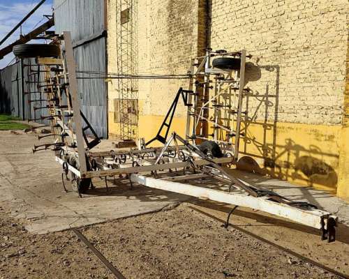 Vibro Cultivador Templar de 7.5 MS de Ancho.