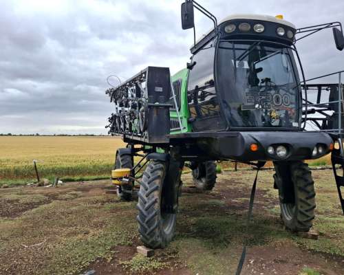 Pulverizador Metalfor 3200, año 2011, Motor Deutz, 28 Mts
