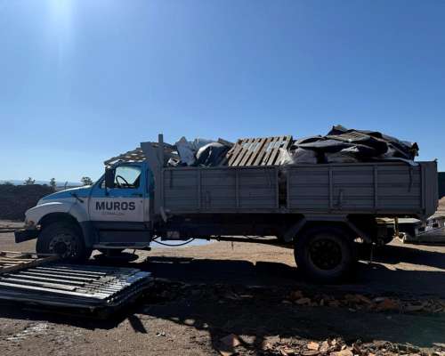 Camion Ford 14000 Volcador, Caja Paletera