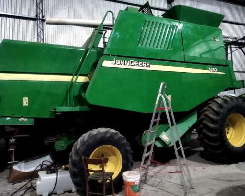 John Deere 1450. año 2005. Horas 5642. Plataforma Hydroflex