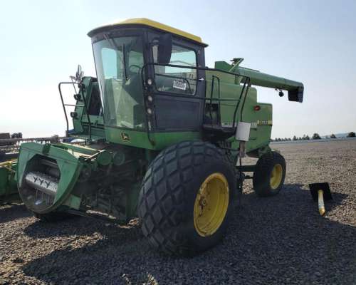 John Deere 1983