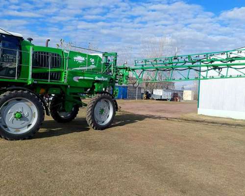 Pulverizadora Autopropulsada Metalfor 3200 año 2012.