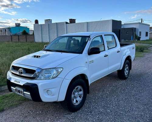 Toyota Hilux SR 4X2 Titular Impecable