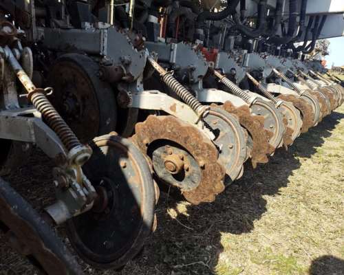 Sembradora VHB Mod. 710 de 33 Líneas a 21