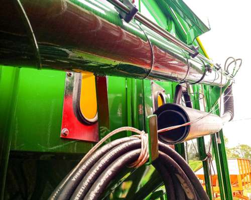 Tolva Semillera de 14 TN con Chimango