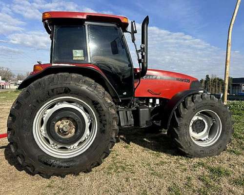 Tractor Case MXM 135