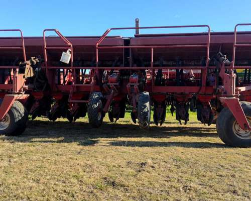 Sembradora Crucianelli Gringa 14 a 52 (2006)