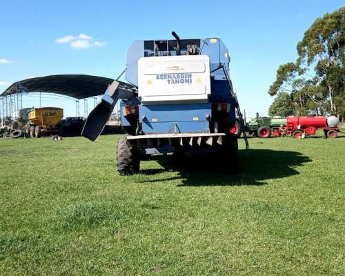 Vendo o Permuto Cosechadora Bernardin M2160