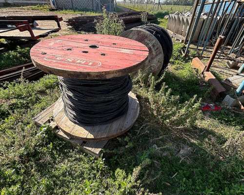 Comederos para Cerdos Inox y Máquinas para Planta Silo